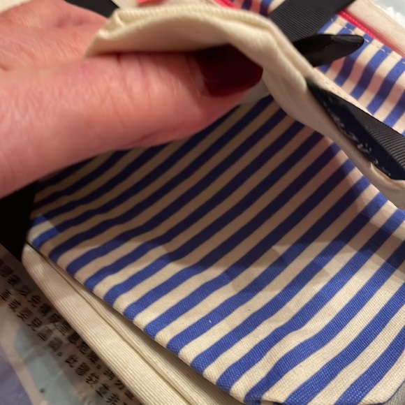 NWT J Crew 3 cosmetic bags, different sizes, colorful with pink zippers. - Picture 9 of 13